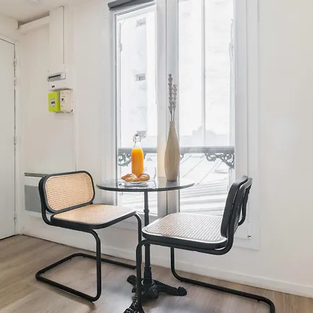 Elegant Studio Proche Metro - 11 - 2p * Parigi